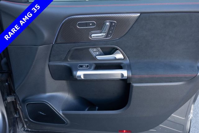 Certified 2025 Mercedes-Benz GLB 35 AMG 4MATIC image 21