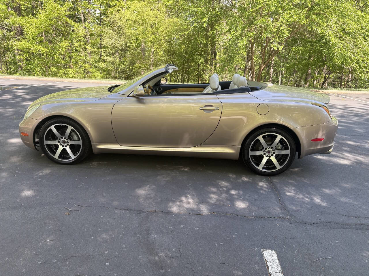Used 2004 Lexus SC 430 Convertible image 6