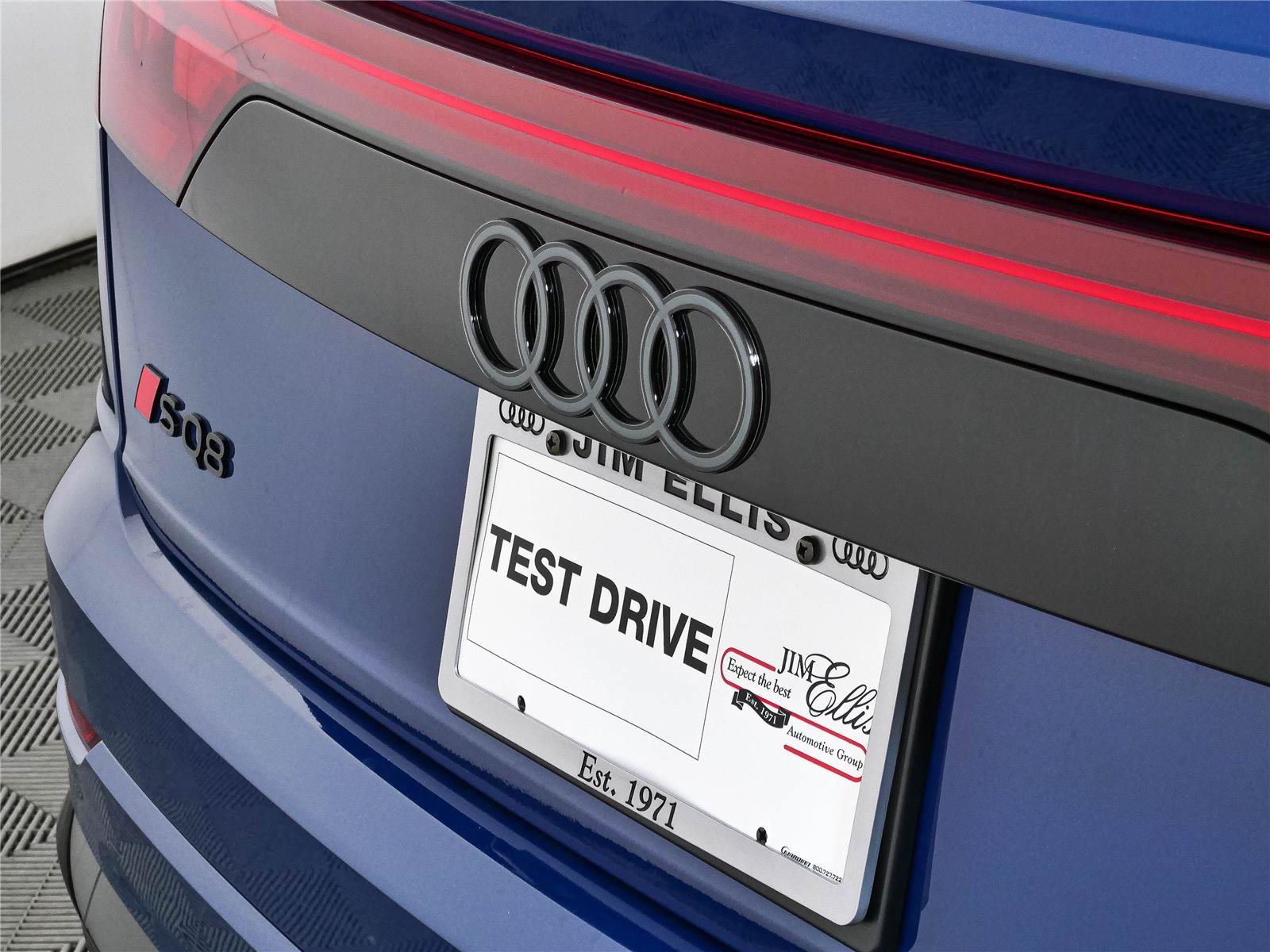 New 2026 Audi SQ8 Prestige AWD/4WD image 38