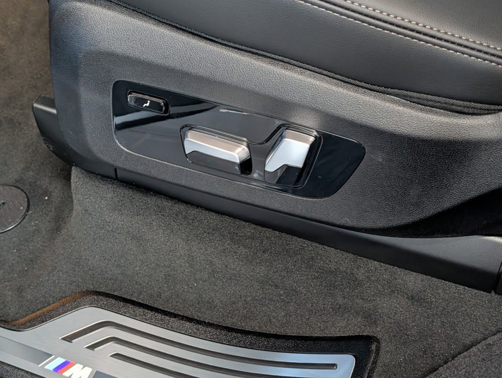 New 2026 BMW X7 xDrive40i w/ M Sport Package image 15