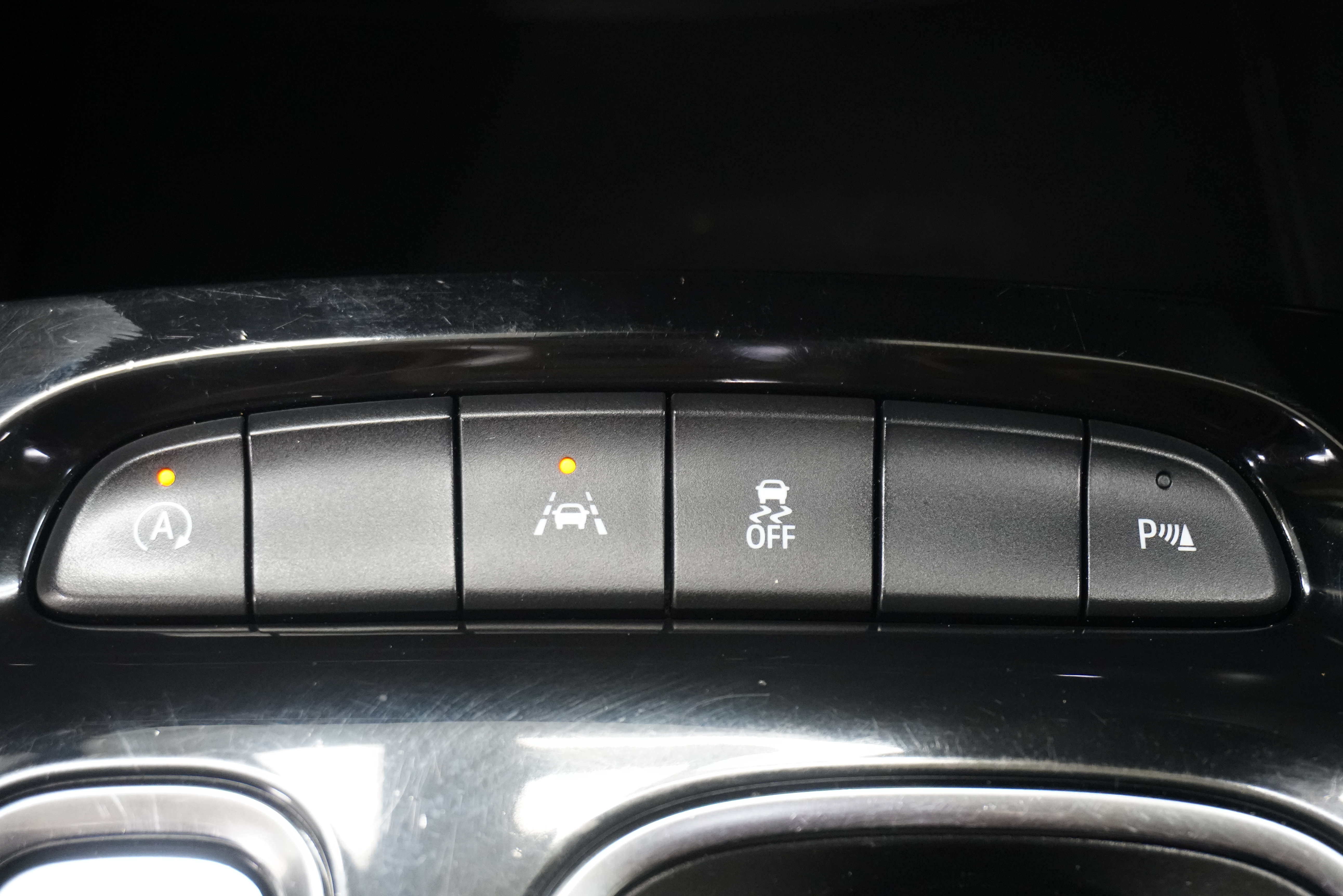 Used 2022 Buick Envision Essence w/ Sport Touring Package FWD image 22