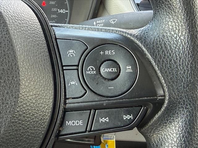 Used 2023 Toyota Corolla LE image 24