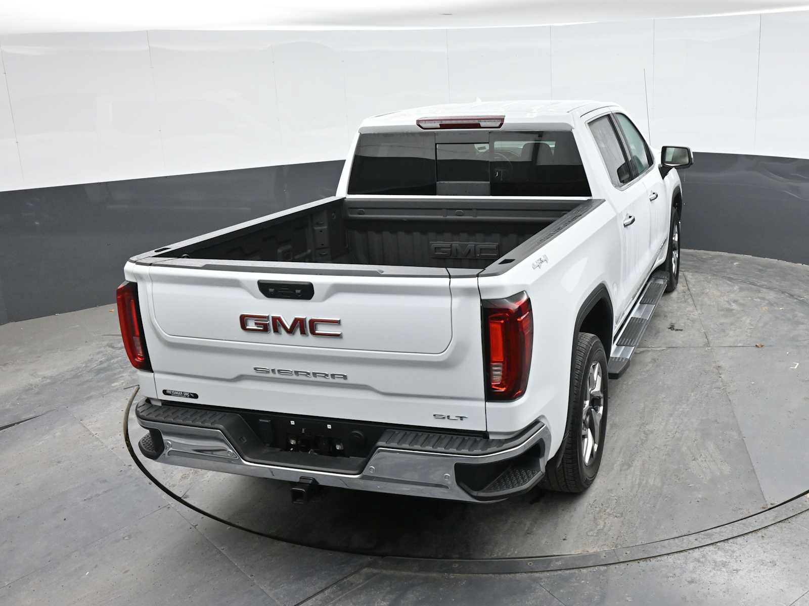 Used 2024 GMC Sierra 1500 SLT w/ SLT Premium Plus Package AWD/4WD image 36