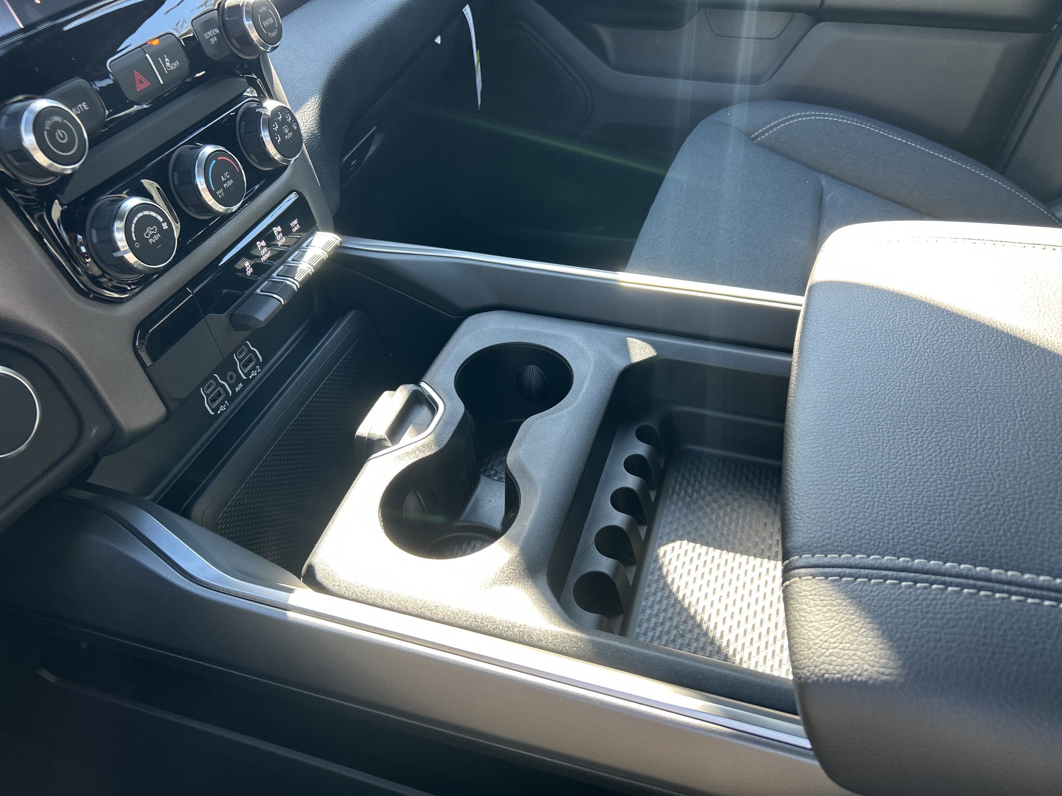 New 2026 RAM 1500 Express image 44