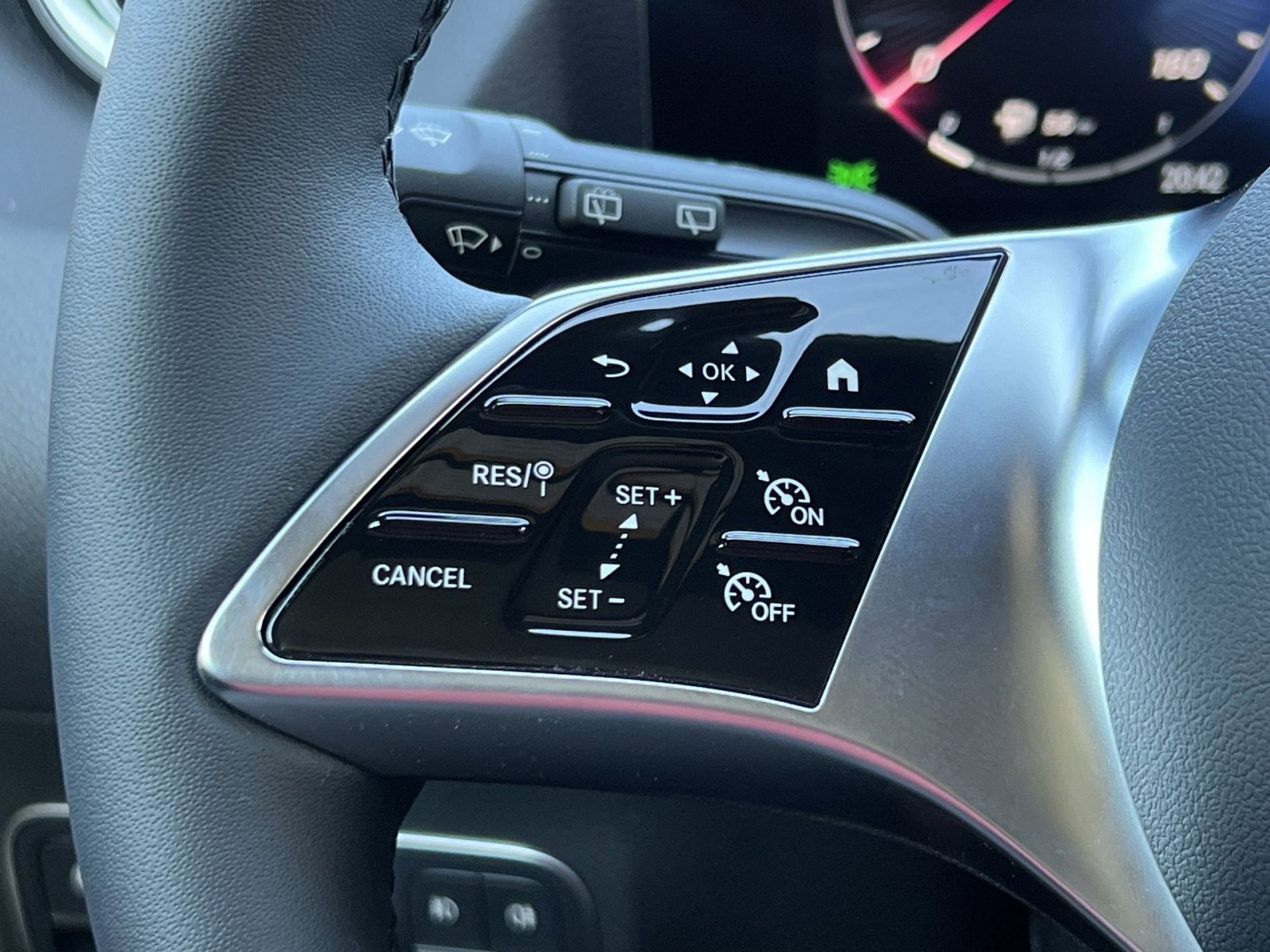 Used 2026 Mercedes-Benz GLA 250 4MATIC image 30