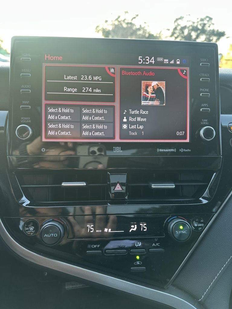 Used 2021 Toyota Camry XSE image 8