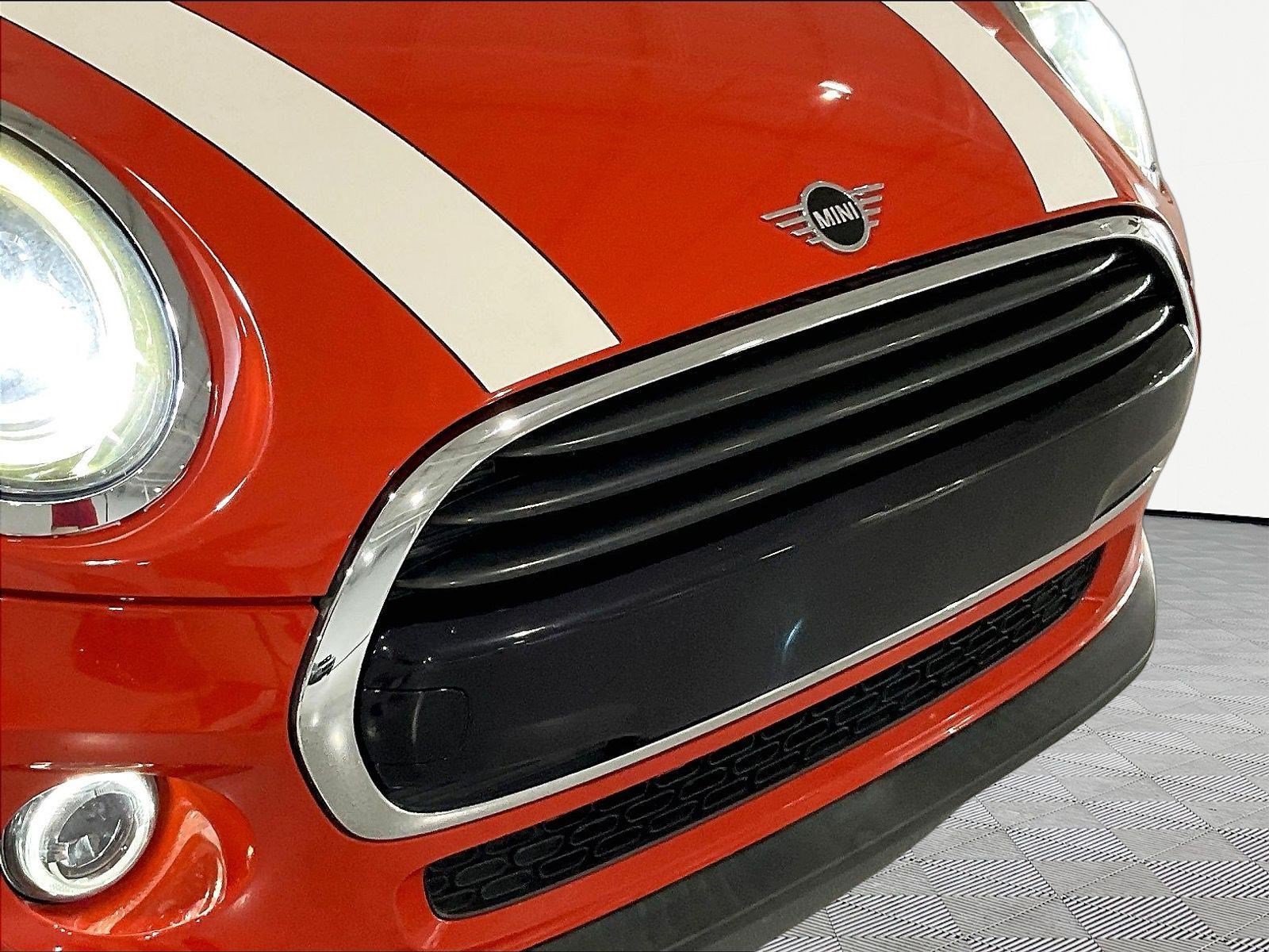 Used 2021 MINI Cooper 4-Door Hardtop FWD image 32