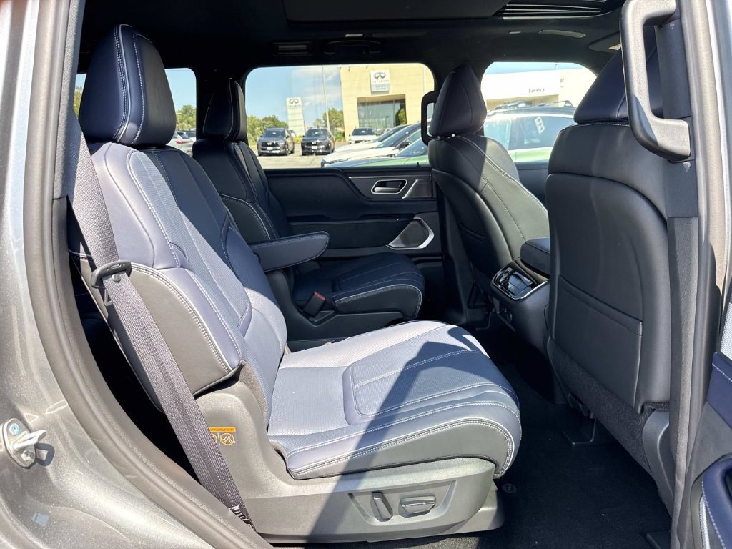 New 2027 INFINITI QX80 Sensory w/ Sport Exterior Package AWD/4WD image 21