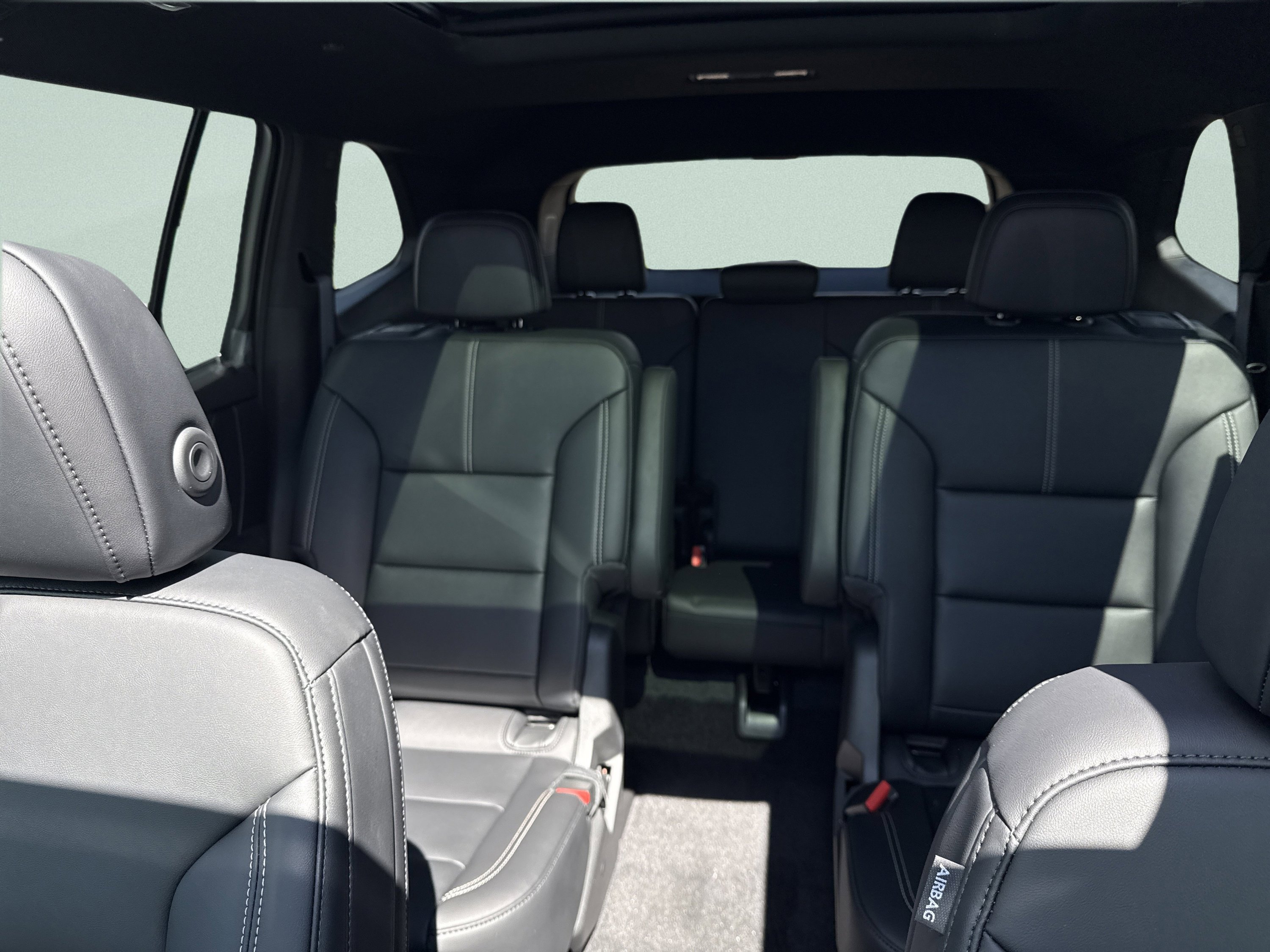 New 2026 GMC Acadia Elevation w/ Elevation Premium Package AWD/4WD image 18