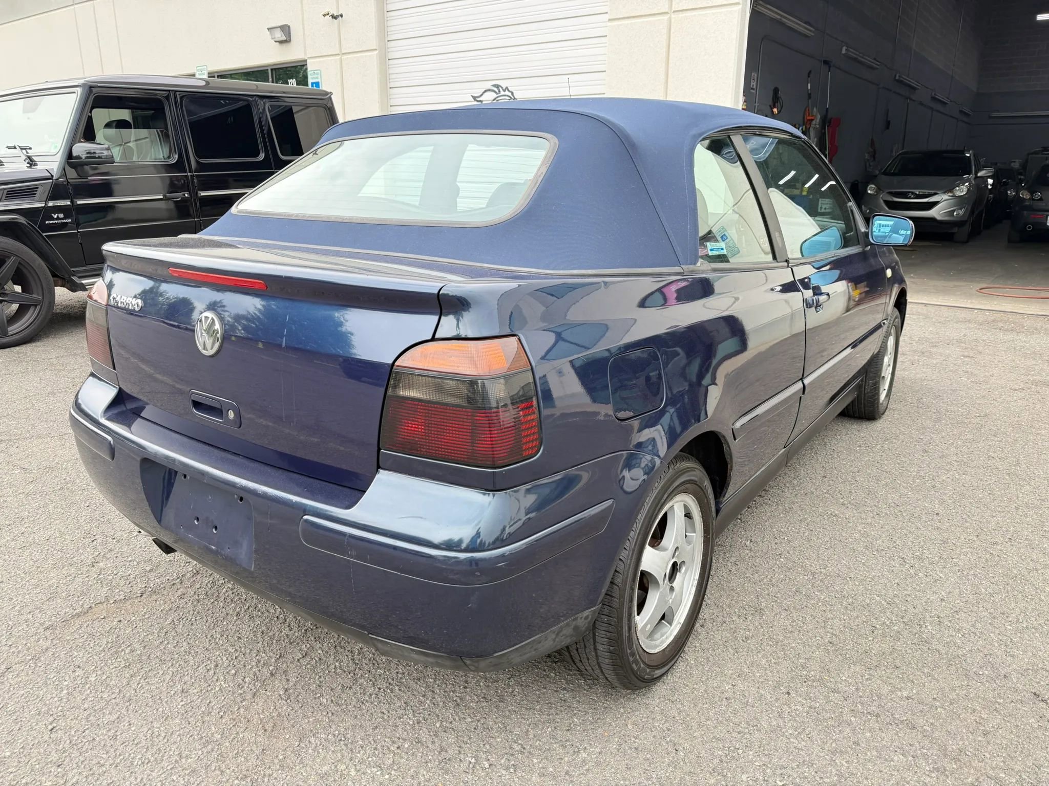 Used 2000 Volkswagen Cabrio GLS FWD image 12