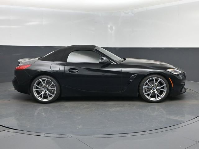Used 2019 BMW Z4 sDrive30i w/ Premium Package RWD image 2