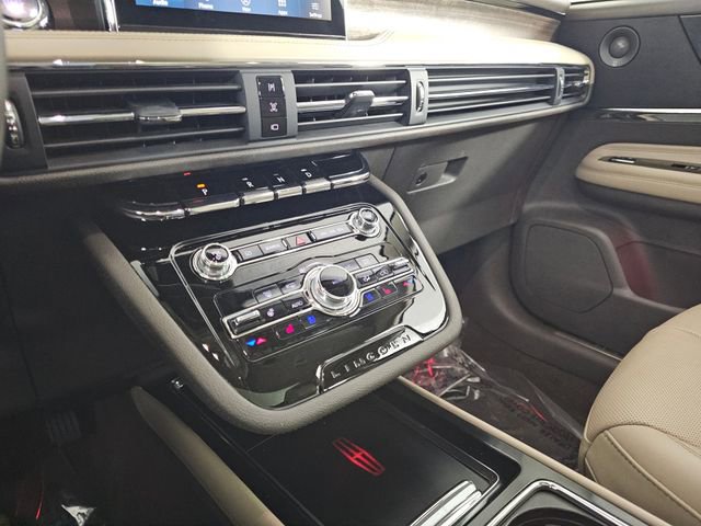 Used 2021 Lincoln Corsair Reserve w/ Equipment Group 201A image 29