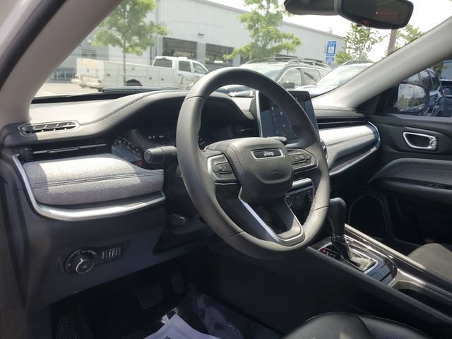 Used 2022 Jeep Compass Latitude FWD image 19