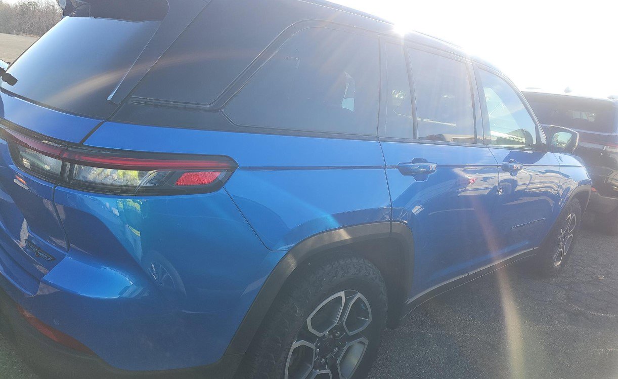 Used 2023 Jeep Grand Cherokee Trailhawk w/ Advanced Protech Group II image 4