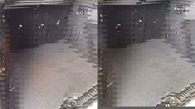 Used 2025 Mercedes-Benz GLC 300 4MATIC image 41