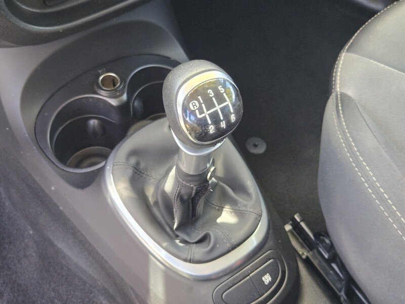 Used 2015 FIAT 500L Trekking FWD image 25