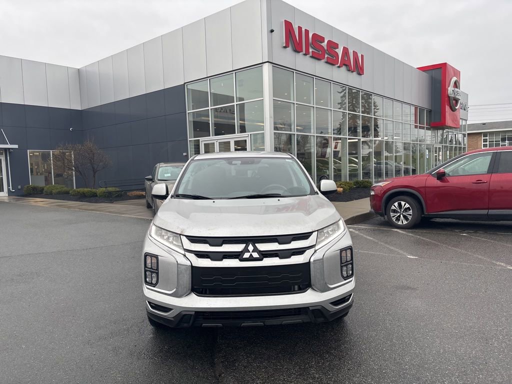 Used 2025 Mitsubishi Outlander Sport ES image 2