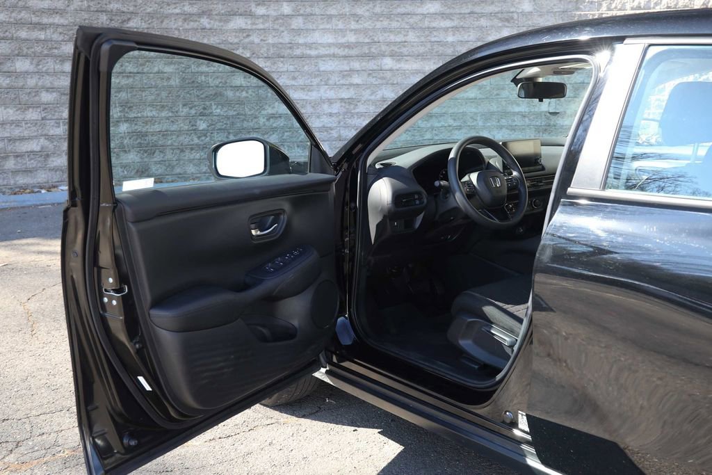 Used 2024 Honda HR-V LX image 25