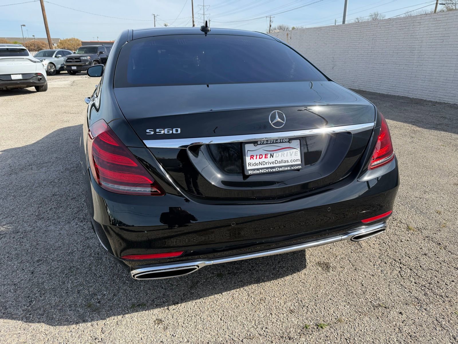 Used 2018 Mercedes-Benz S 560 Sedan w/ Premium Package image 5