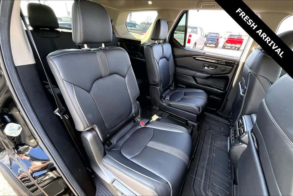 Used 2025 Honda Pilot EX-L image 24