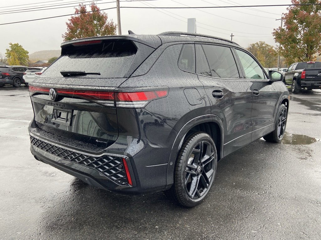 New 2026 Volkswagen Tiguan SE R-Line image 4