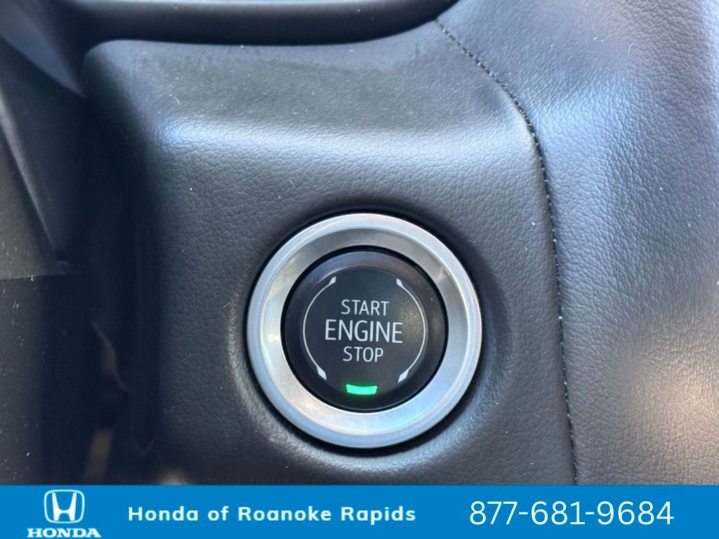 Used 2024 Chevrolet Suburban Premier image 16