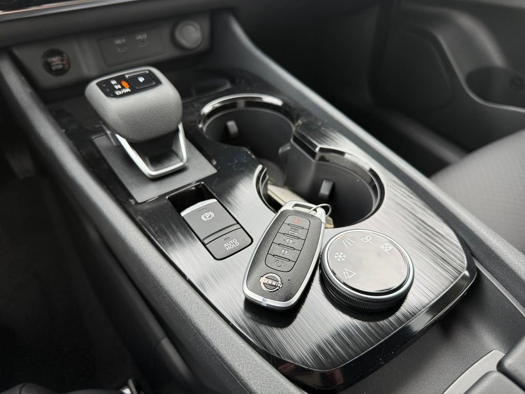 New 2026 Nissan Rogue SV AWD/4WD image 31