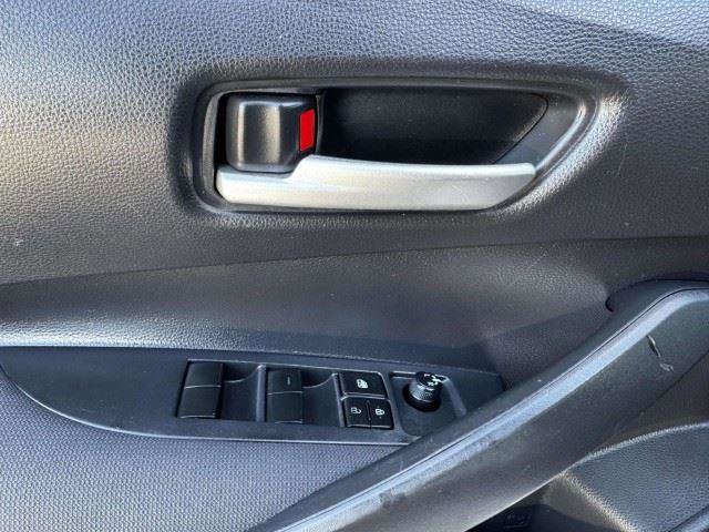 Used 2020 Toyota Corolla LE FWD image 18