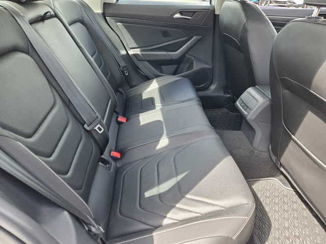 Used 2023 Volkswagen Jetta SEL image 15