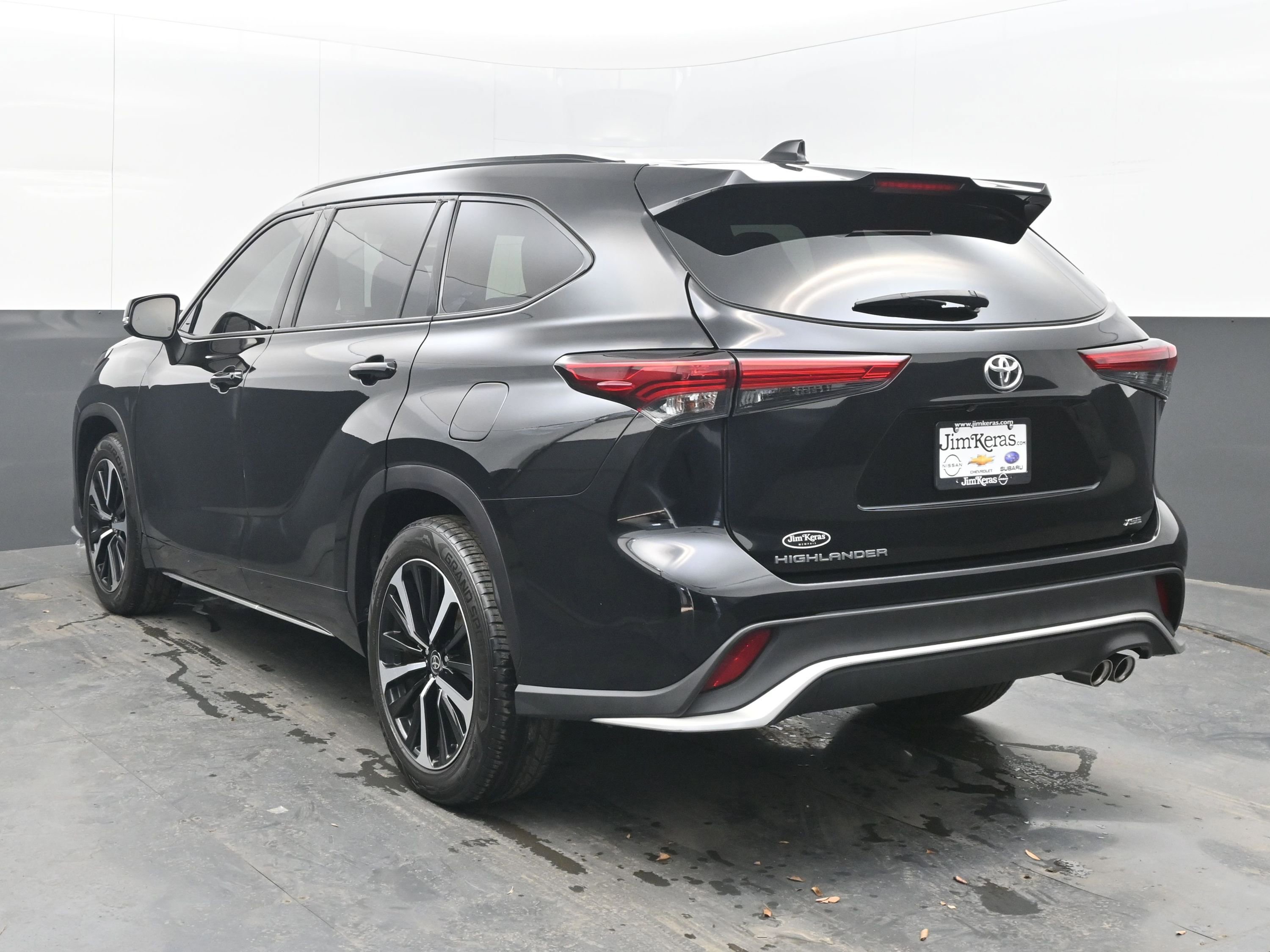 Used 2022 Toyota Highlander XSE image 6
