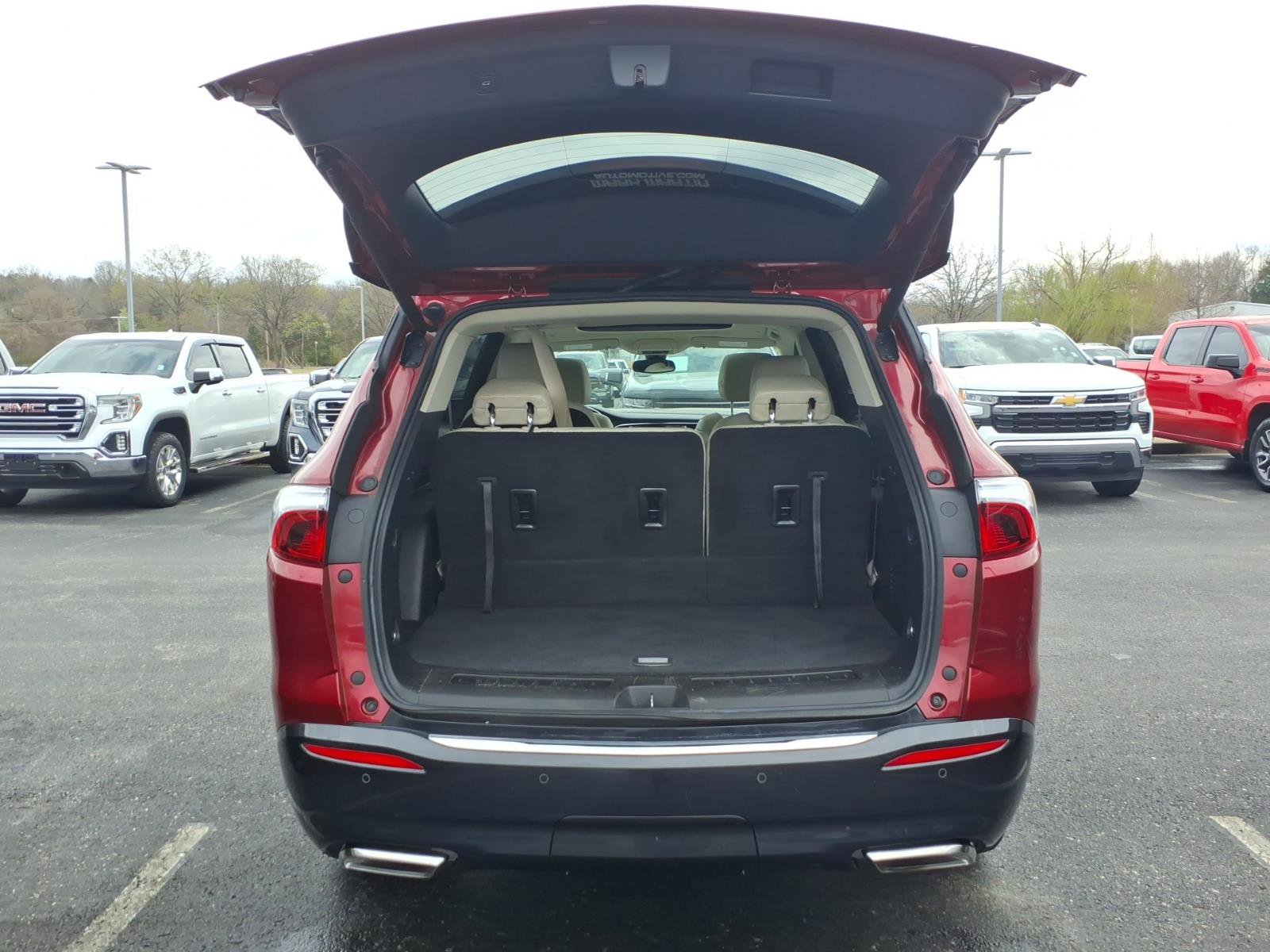 Used 2023 Buick Enclave Essence w/ Experience Buick Package image 5