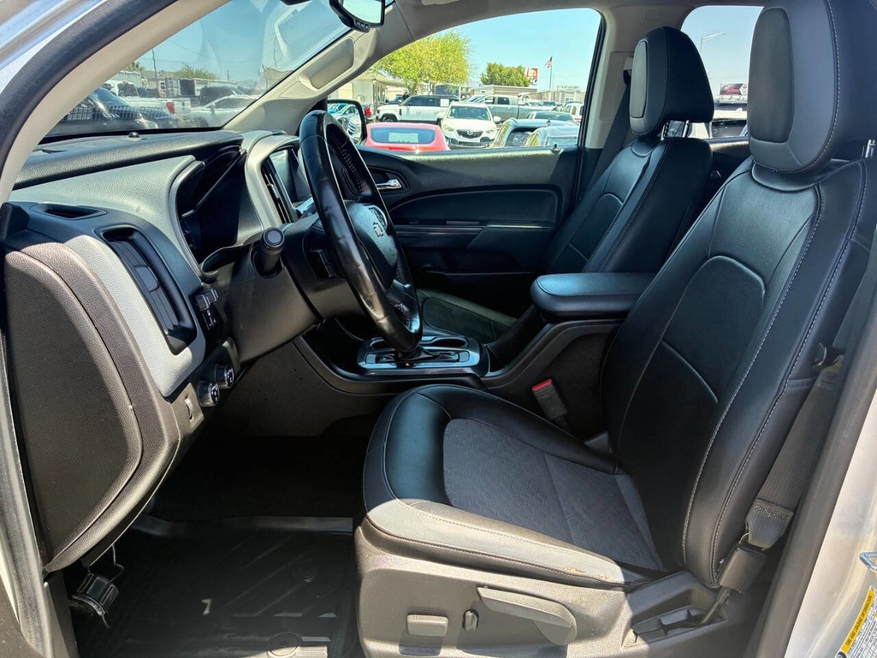 Used 2017 Chevrolet Colorado Z71 AWD/4WD image 15