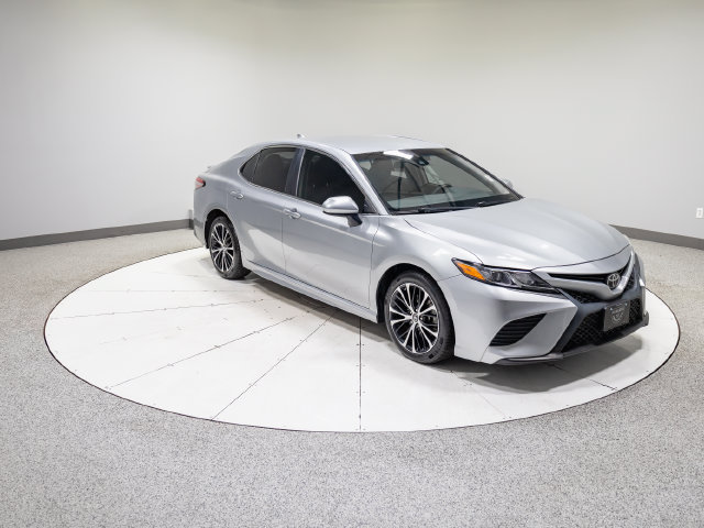 Used 2019 Toyota Camry SE FWD image 25