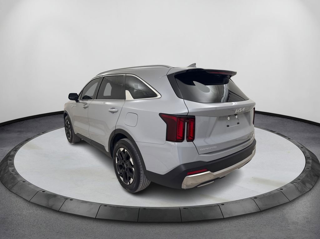 Used 2024 Kia Sorento S w/ Panoramic Sunroof Package FWD image 7