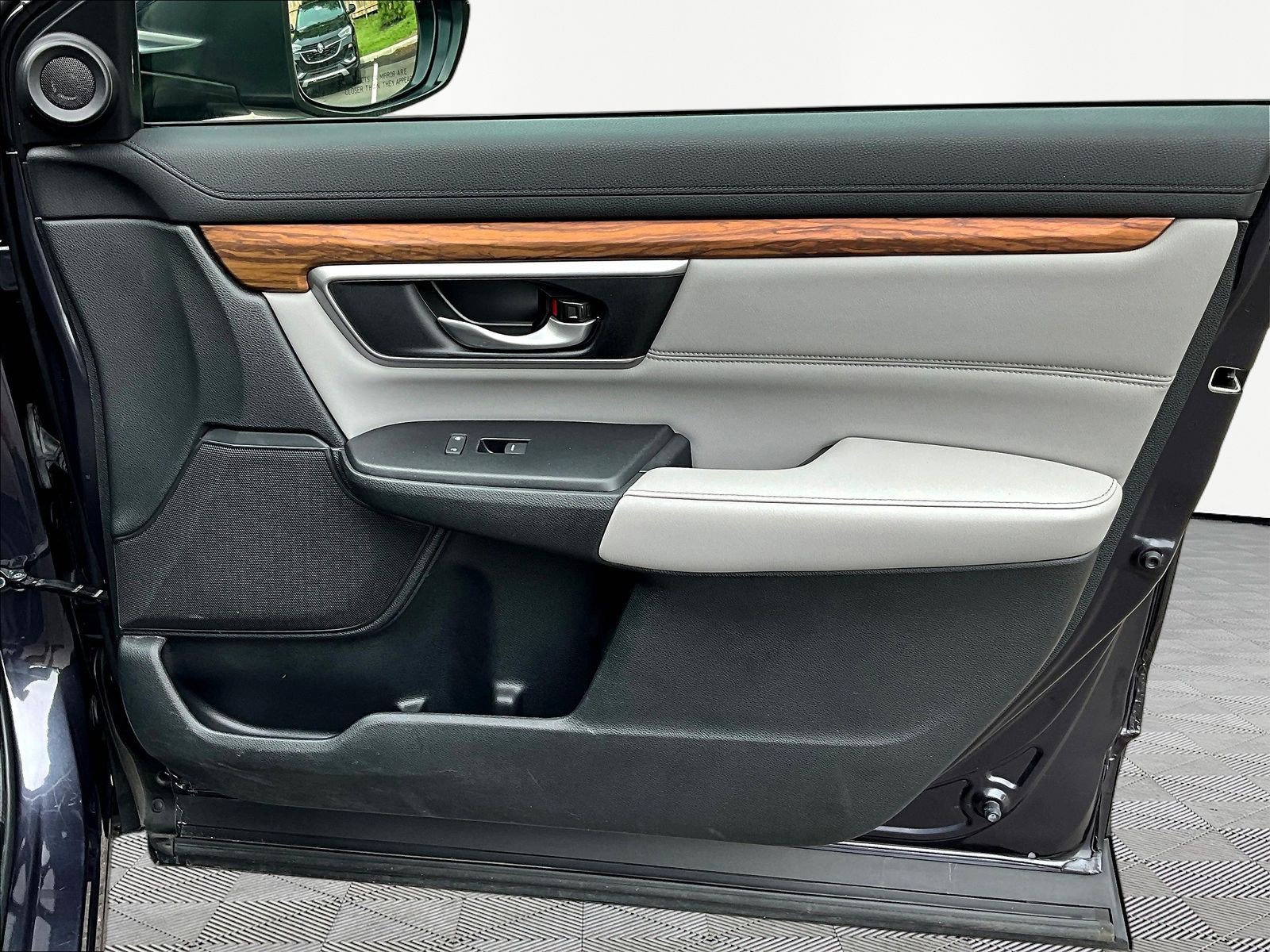 Used 2017 Honda CR-V EX-L image 28