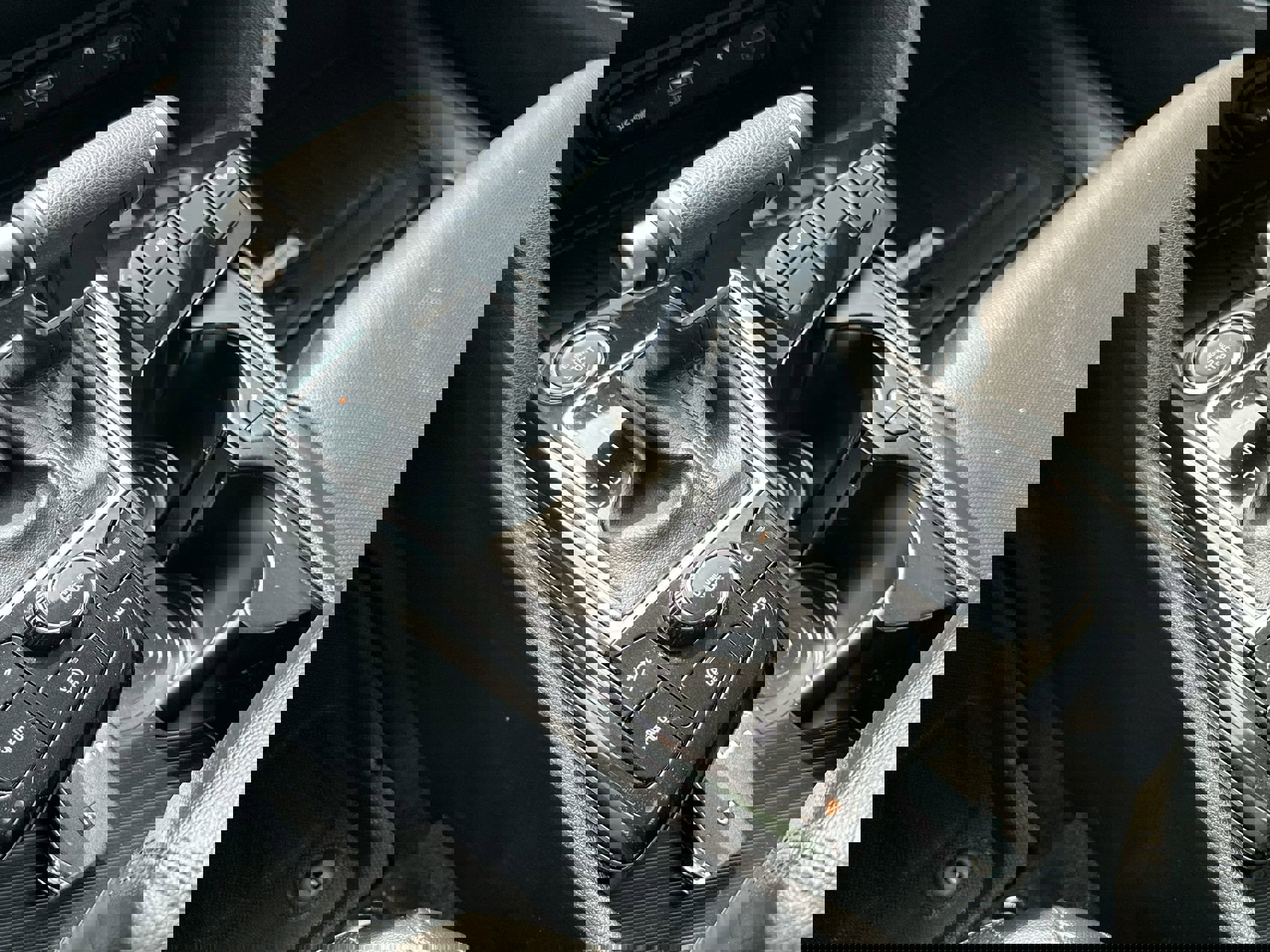 Used 2024 Kia Sportage EX image 15