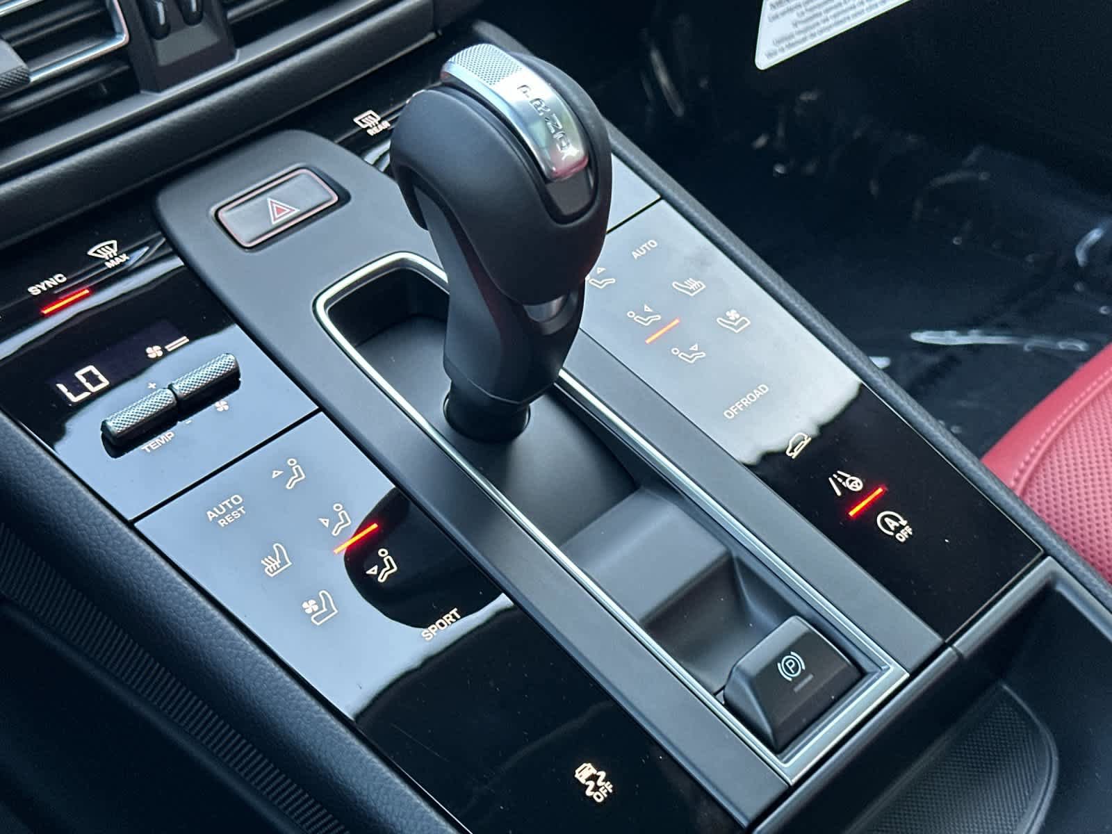 New 2026 Porsche Macan AWD/4WD image 25