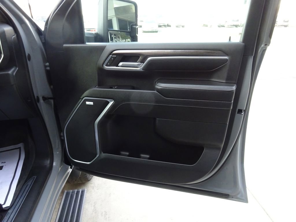 Certified 2024 Chevrolet Silverado 2500 LTZ w/ LTZ Plus Package image 34