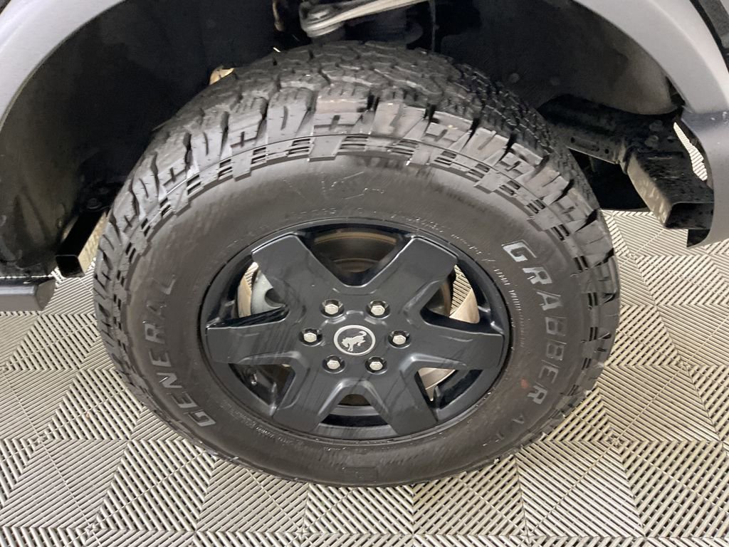 Used 2024 Ford Bronco Black Diamond image 11