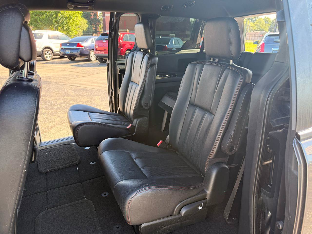 Used 2018 Dodge Grand Caravan GT FWD image 11