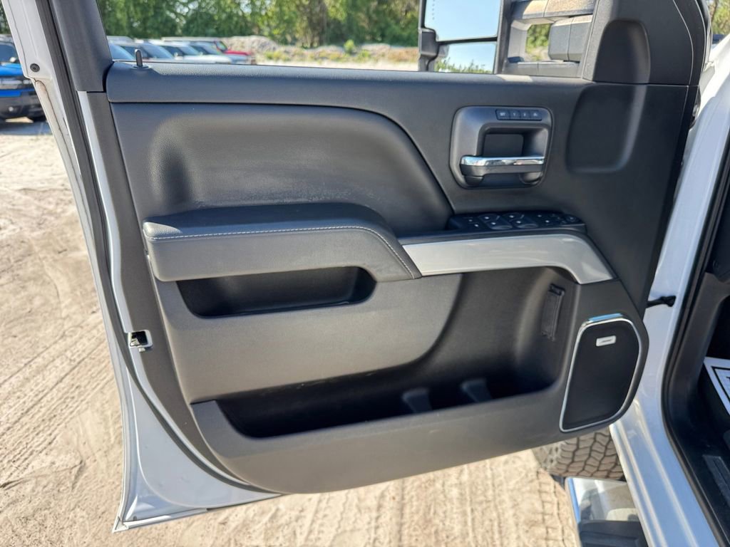 Used 2018 Chevrolet Silverado 2500 LTZ w/ Duramax Plus Package AWD/4WD image 31