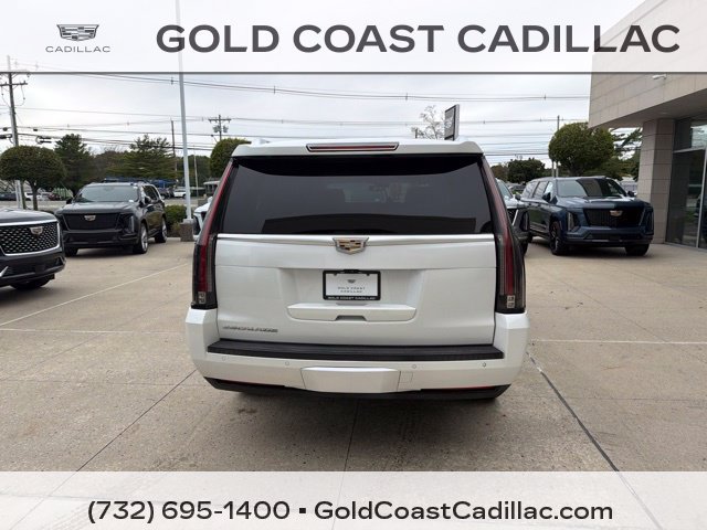 Used 2019 Cadillac Escalade ESV Luxury AWD/4WD image 3