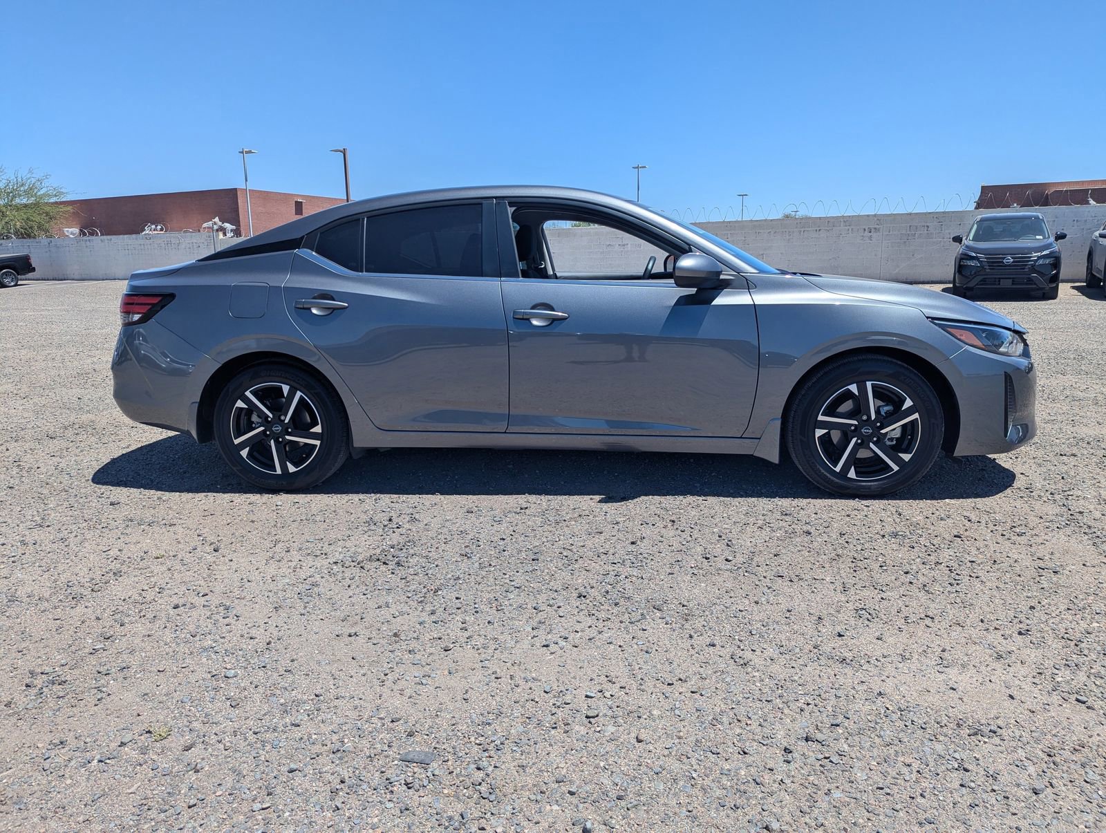 Used 2025 Nissan Sentra SV FWD image 6