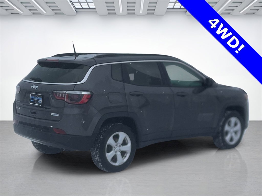 Used 2018 Jeep Compass Latitude image 3