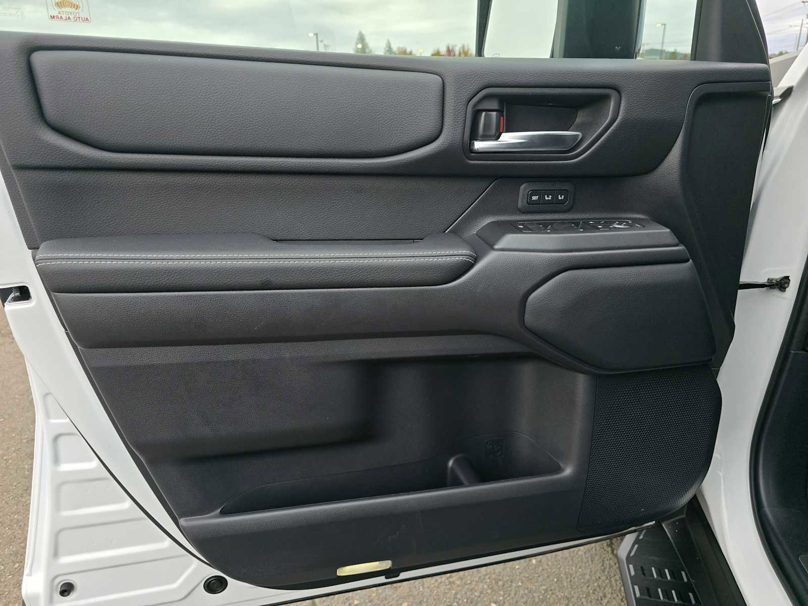 Certified 2025 Toyota Land Cruiser image 22