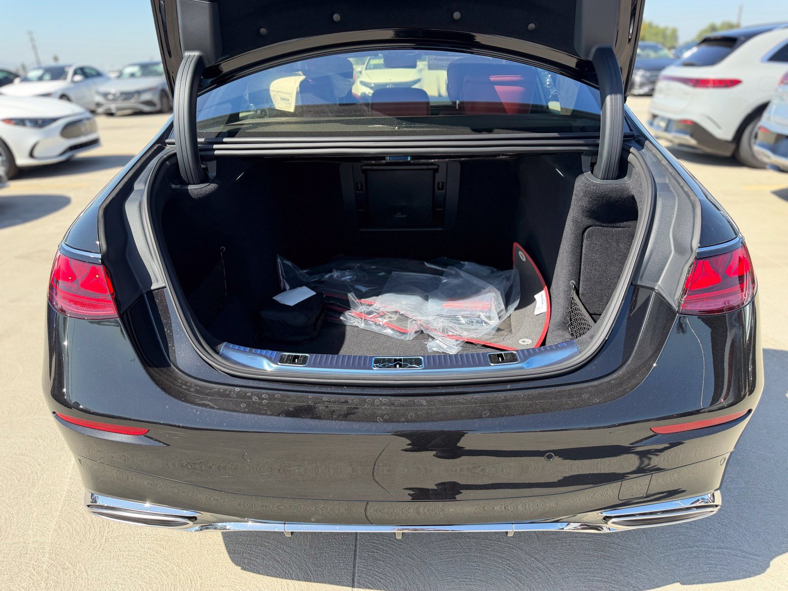 New 2027 Mercedes-Benz S 580 4MATIC Sedan image 13