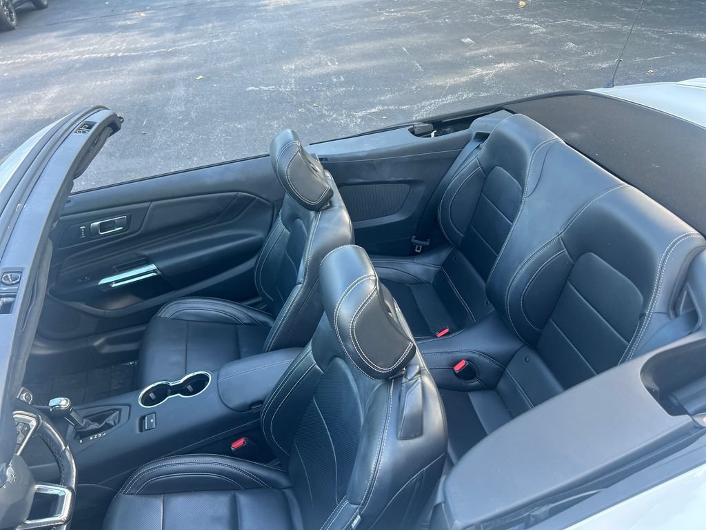 Used 2025 Ford Mustang Premium RWD image 25