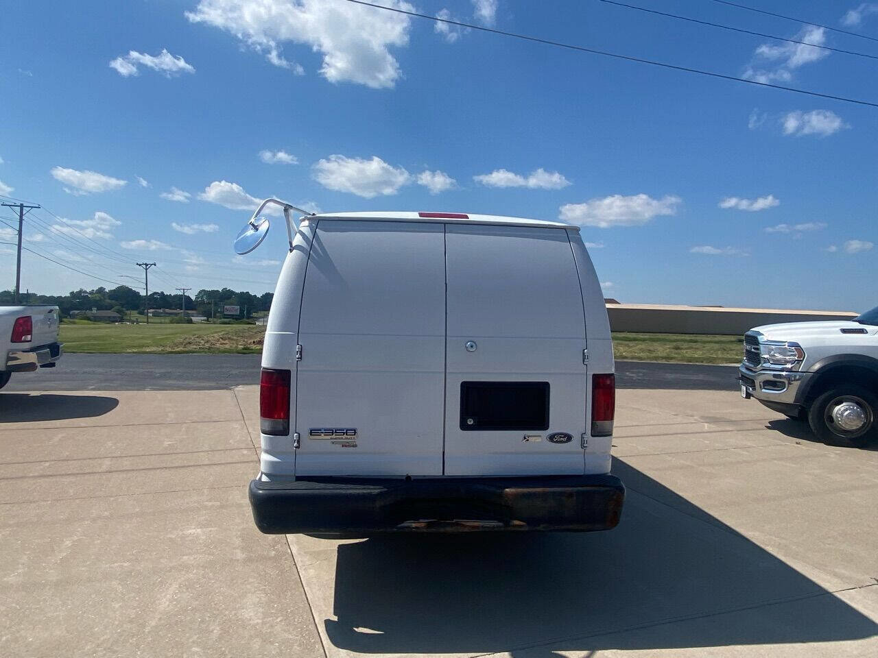 Used 2011 Ford E-350 and Econoline 350 Extended Super Duty image 5