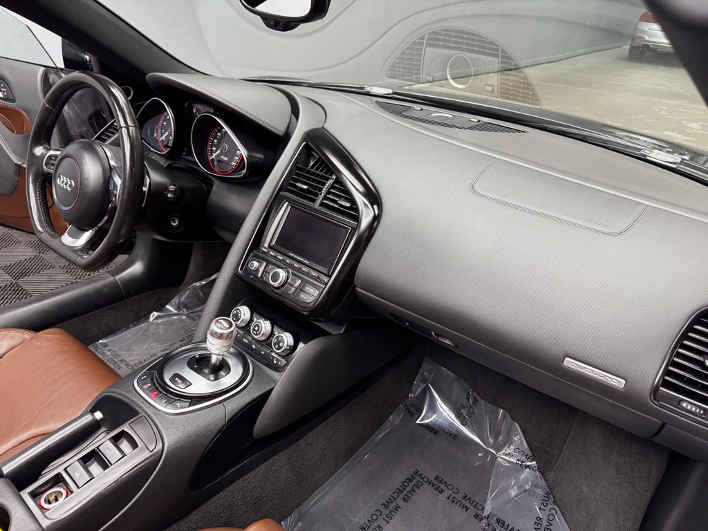 Used 2011 Audi R8 V10 AWD/4WD image 39