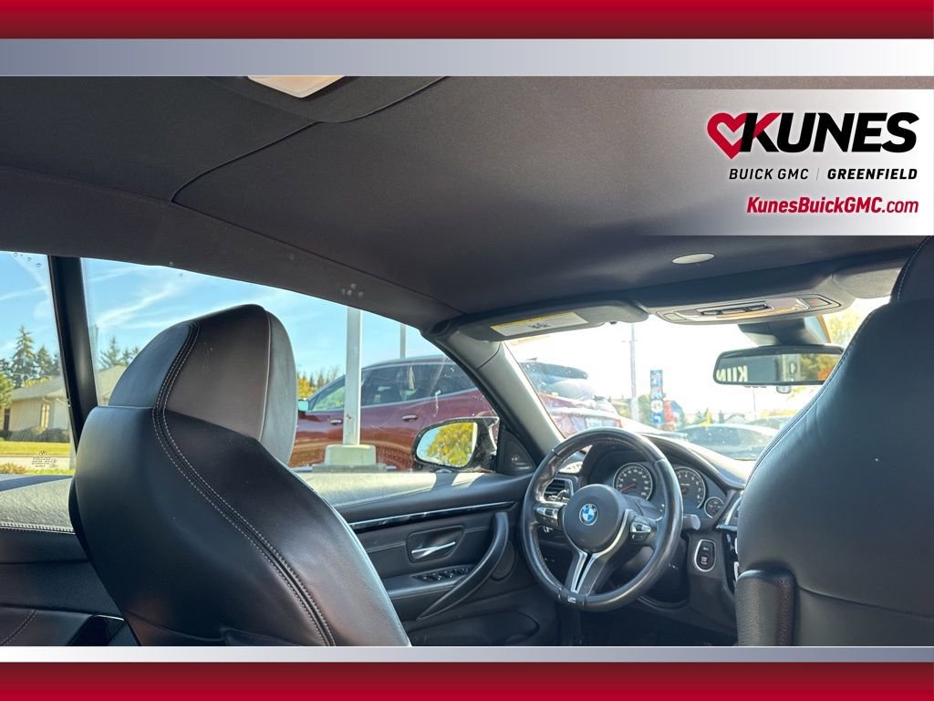 Used 2018 BMW M4 Convertible image 41